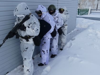 В Иванове на учениях «Гроза-2023» освобождали заложников и разминировали опасный объект