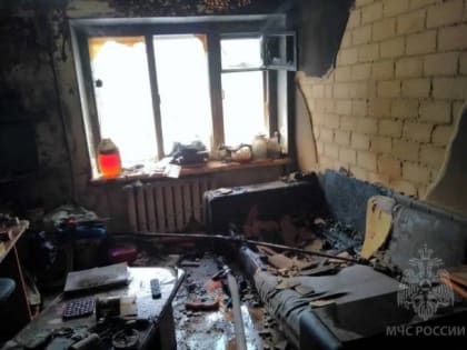 Мужчина и женщина погибли в горящей квартире в Иванове