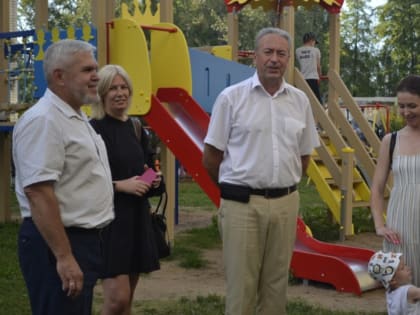 На улице Лежневской открыли новую игровую площадку «Территория детства»