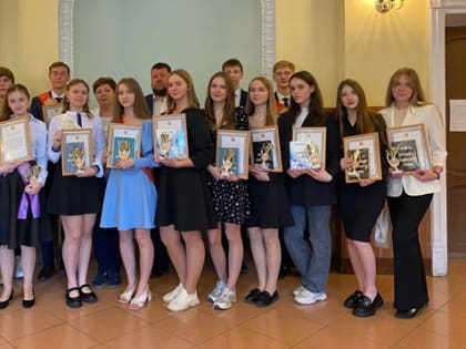 В ВИЧУГЕ ЧЕСТВОВАЛИ МЕДАЛИСТОВ