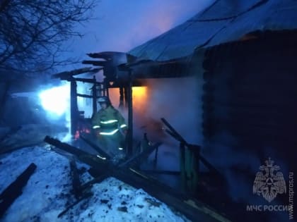 Пожарные спасали имущество  и людей