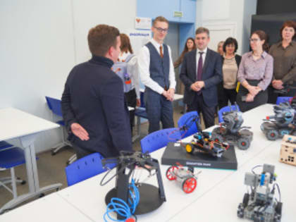 Новые региональные меры поддержки педагогов закрепят в областном законодательстве