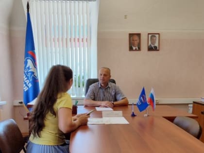 Приемы граждан депутатами Ивгордумы продолжаются