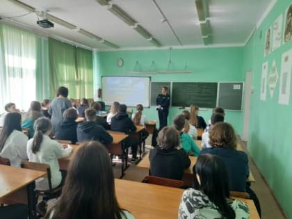 Сотрудники  Кинешемского следственного изолятора №2 УФСИН России по Ивановской области проводят работу по привлечению выпускников школ к поступлению в ведомственные вузы ФСИН Росси