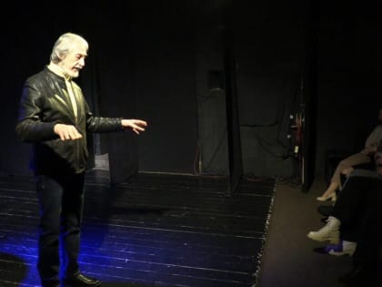 В Кинешемском драматическом театре прошла встреча с народным артистом России Виталием Стужевым