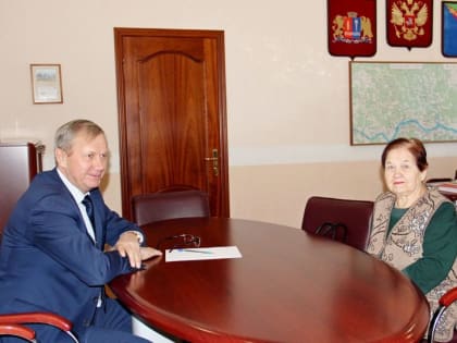 Анатолий Молодов налаживает контакты с коммунистами