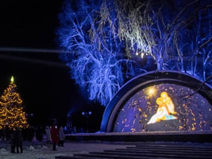 Старинный парк превратился  в сказочный лес