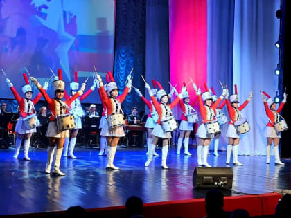 Ансамбль барабанщиц Академии выступил на благотворительном праздничном концерте