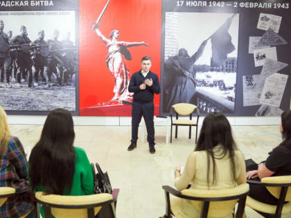 Губернатор Станислав Воскресенский встретился с членами семей участников СВО