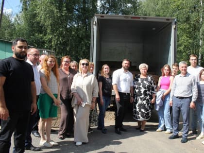 Депутаты Ивановской городской Думы передали для животных приюта «Майский день» корма и обсудили насущные проблемы организации