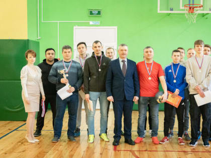 В Юже наградили футбольную команду