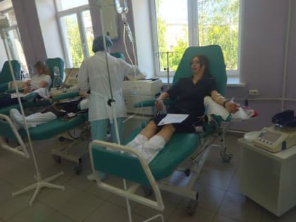 Сотрудники аппарата Управления Федеральной службы исполнения наказаний по Ивановской области присоединились к акции, посвященной Всемирному дню донора крови