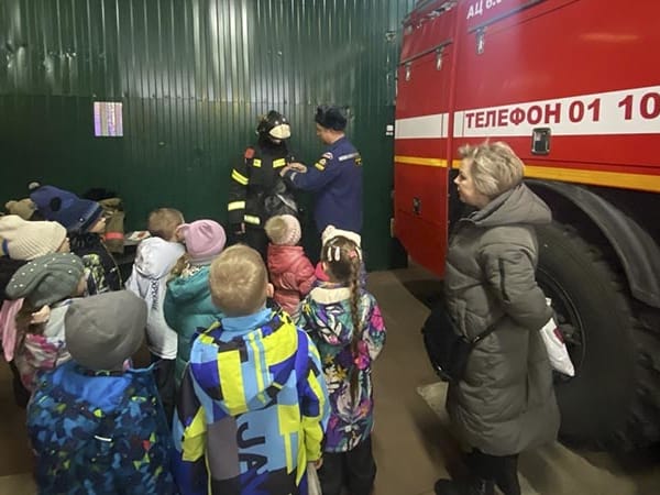 Воспитанники детского сада «Развивайка» посетили с экскурсией пожарную часть