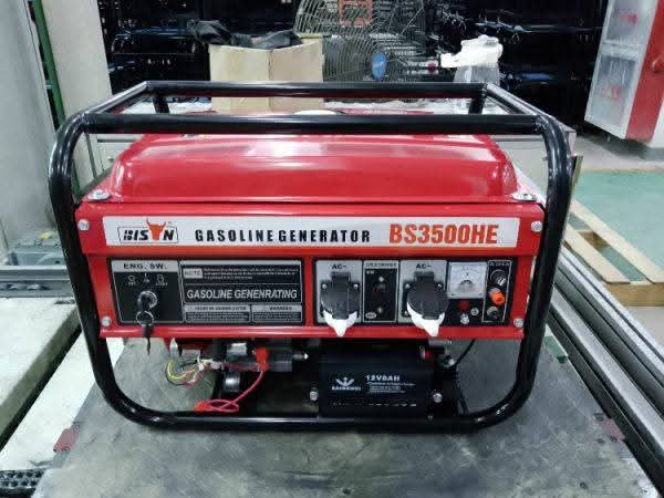 BISON BS3500HE Gasoline Generator (Red)