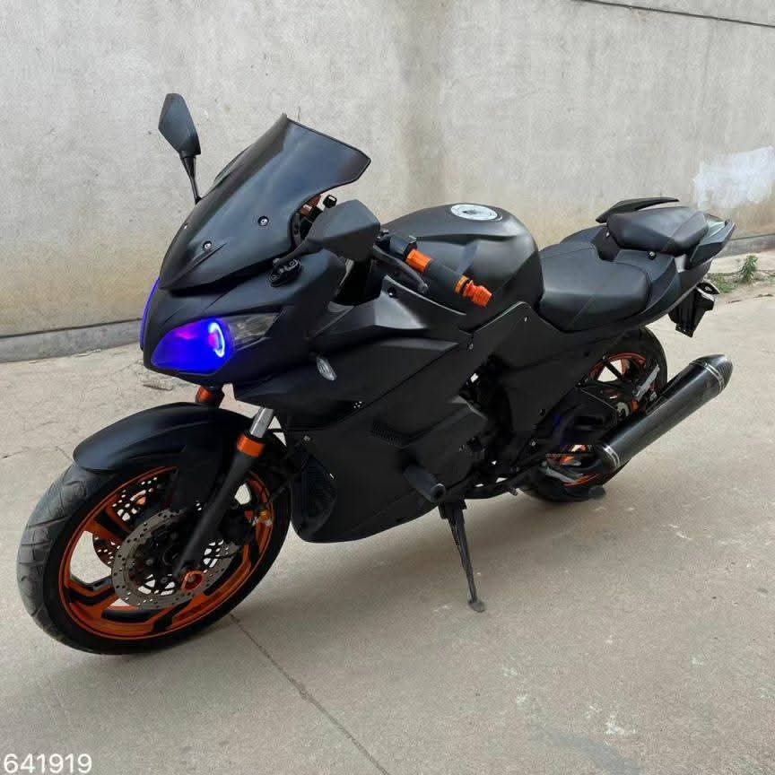 Matte Black 350cc Sport Motorcycle
