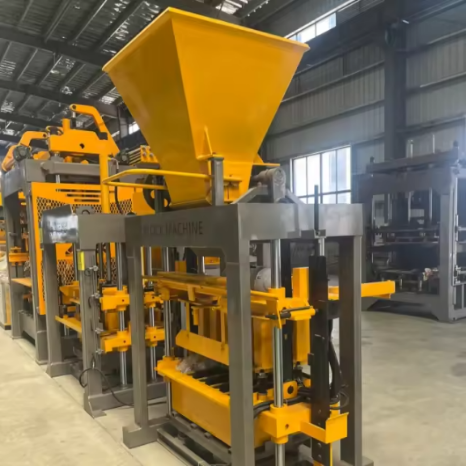 QT4-40A Brick Making Machine (Yellow)