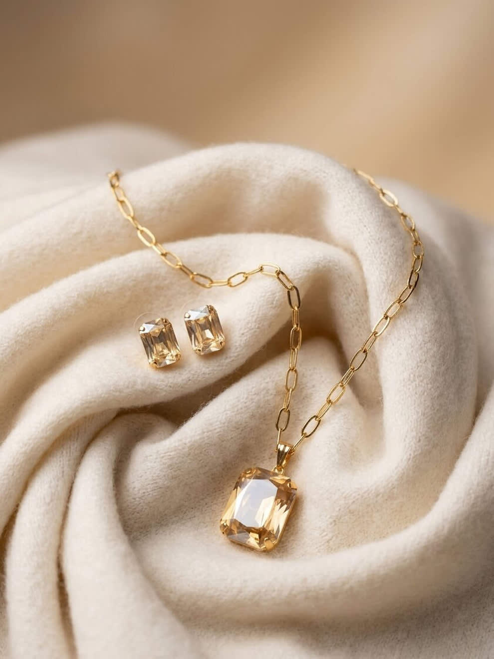 Shringarika Jianna Champagne Stone Pendant Necklace Set, shop online in India