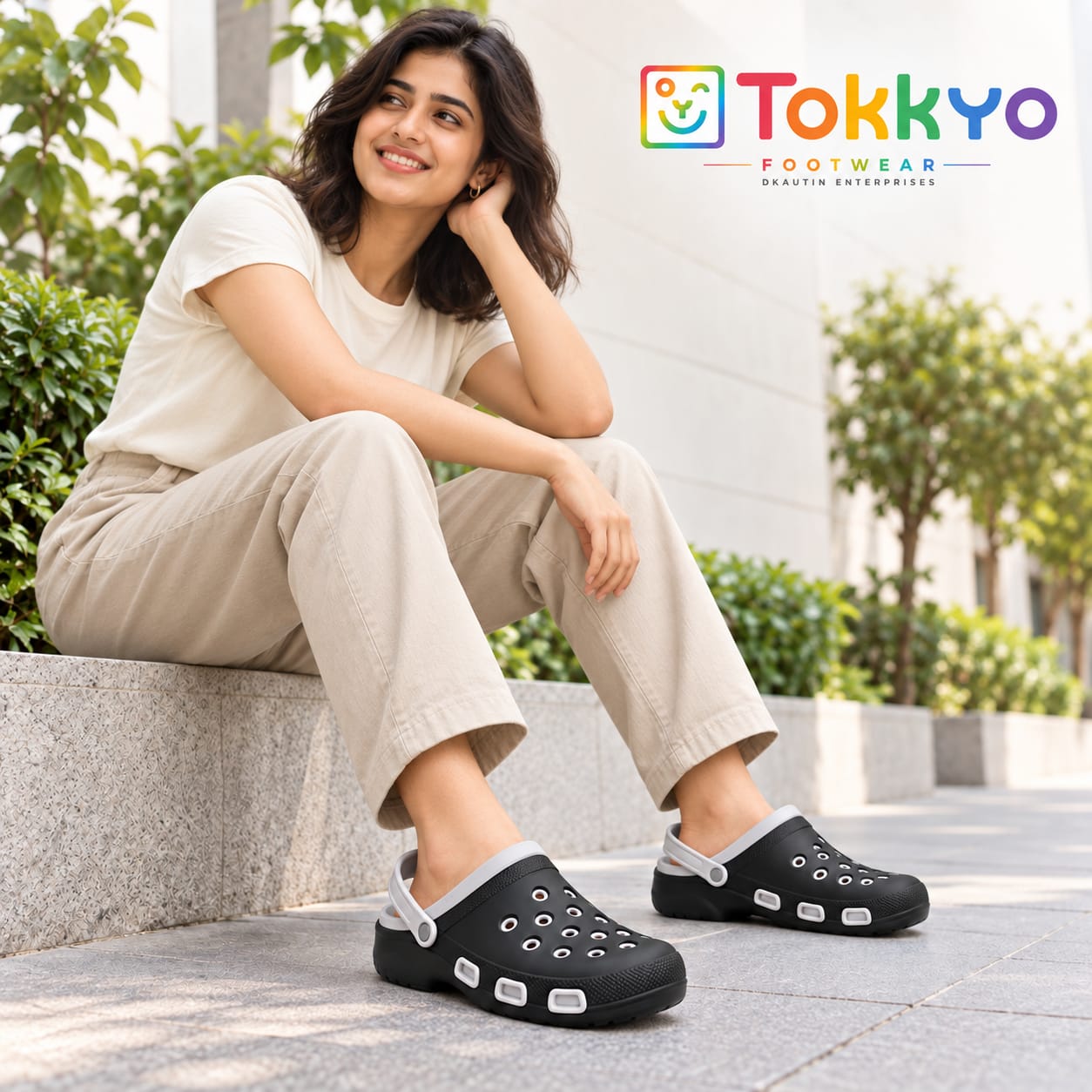 Tokkyo Unisex Black EVA Clogs with Adjustable Heel Strap, thumbnail 3