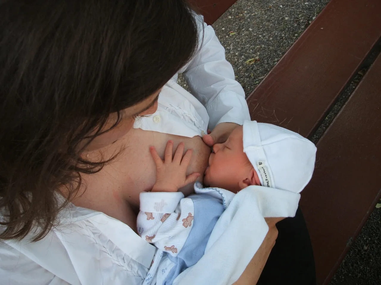 benefits of exclusive breastfeeding