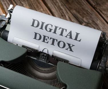 Digital Detox: A 7 Day Family Challenge Reclaiming Relationship