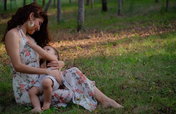 breastfeeding mother