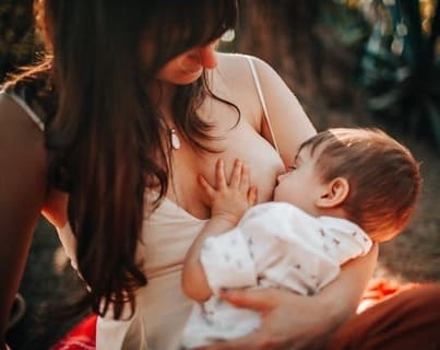 Breastfeeding Nutrition Guide: Best Foods for You & Baby