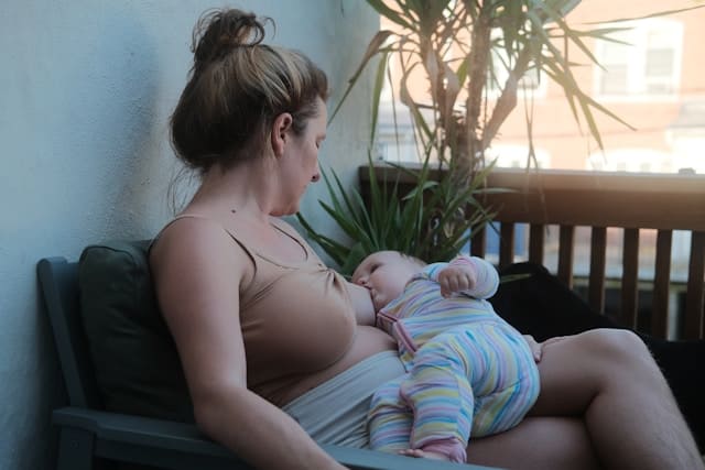 sitting and breastfeeding