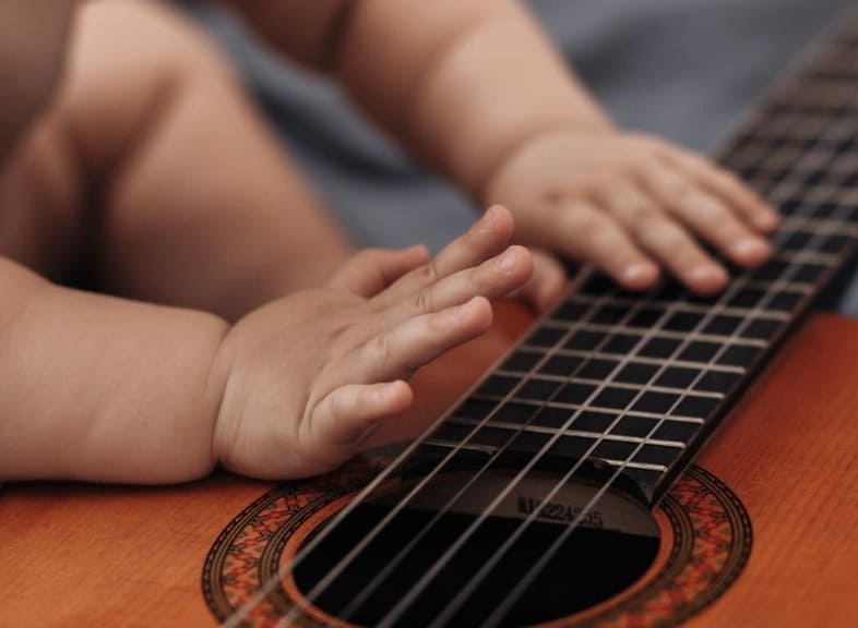 infant and music