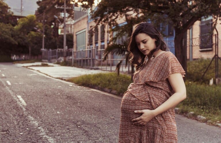pregnant women roaming alone