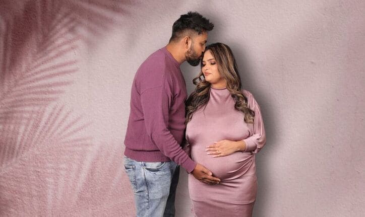 pregnant couple