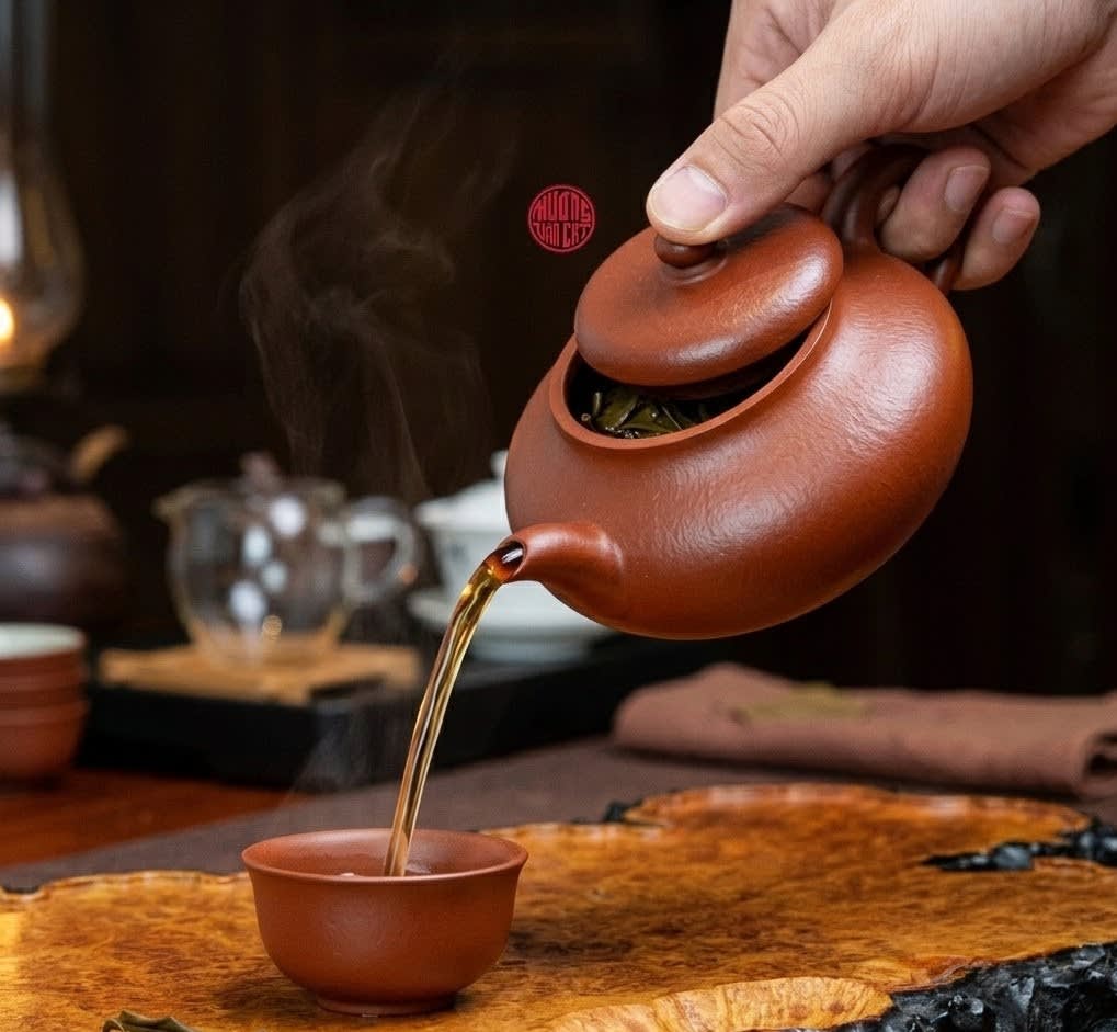 Tea Pouring