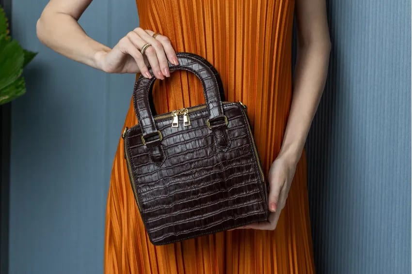 Structured Leather Crossbody Detail