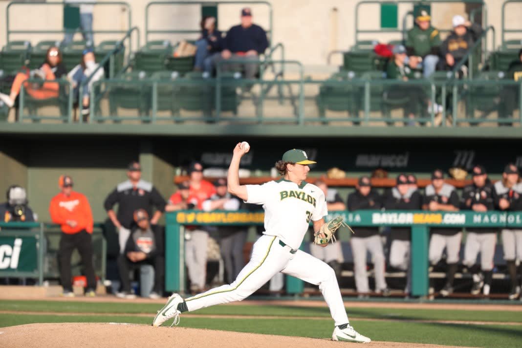 Baseball picks up road win at Dallas Baptist