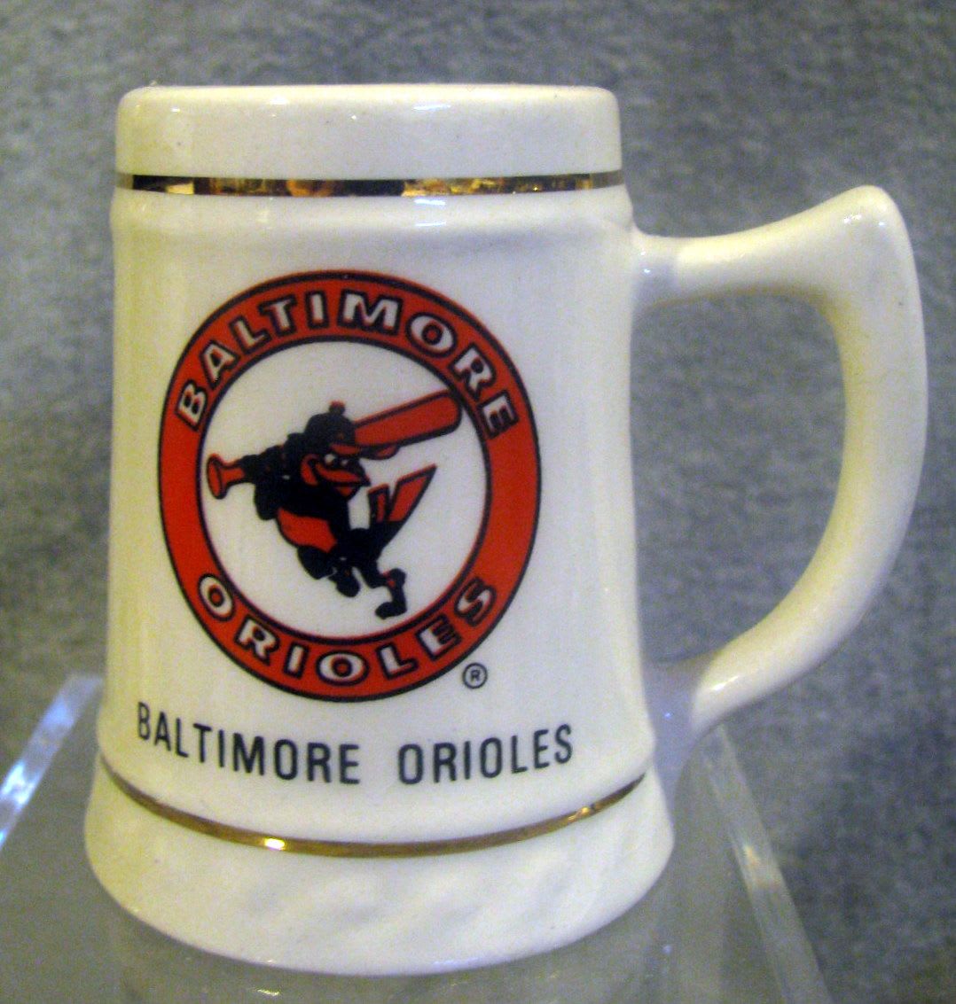 Lot Detail - VINTAGE BALTIMORE ORIOLES mini MUG