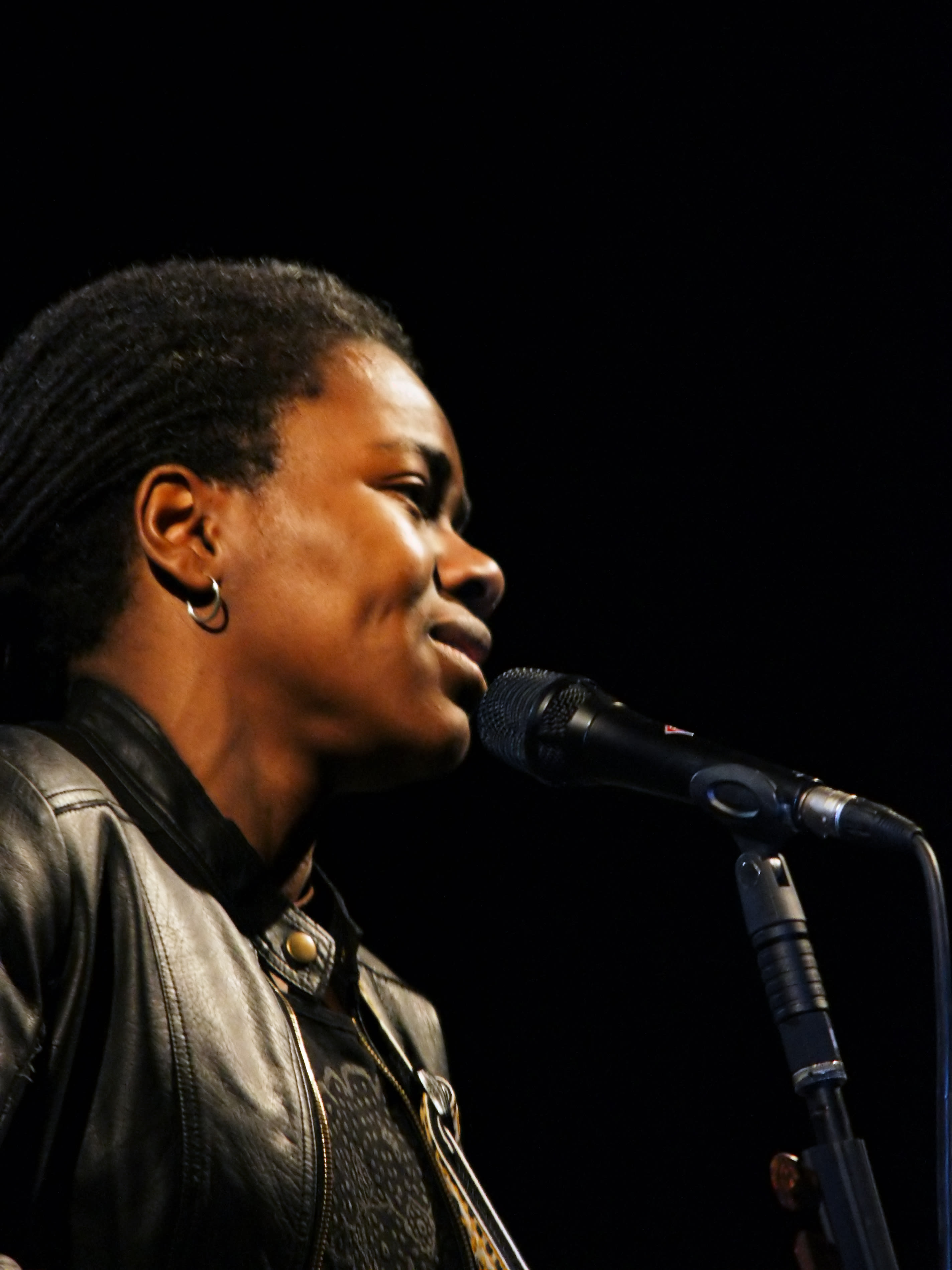 File:Tracy Chapman 4.jpg - Wikimedia Commons