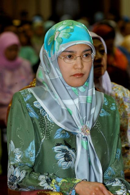 BRUNEI RESOURCES - Photographs of HRH Princess Rashidah during PRYNSA ...