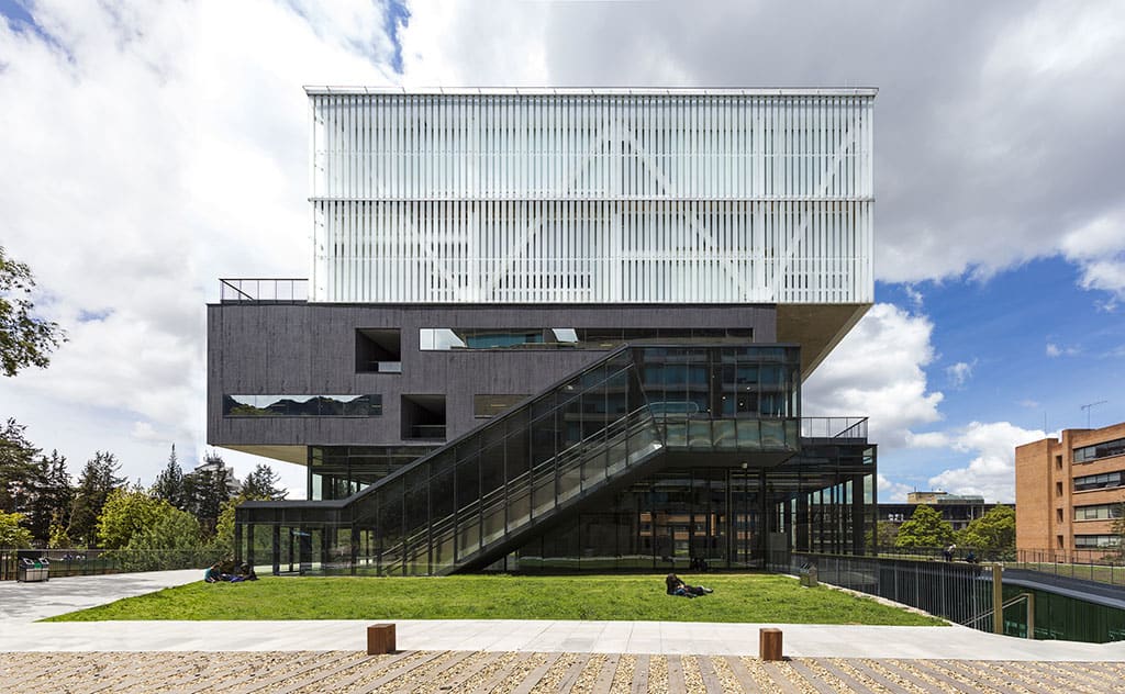 EDIFICIO FACULTAD DE ARTES UNIVERSIDAD JAVERIANA GERARDO ARANGO ...