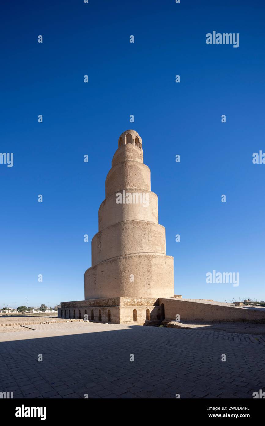 The 9th century Abbasid Great Mosque of Samarra and its helicoidal ...