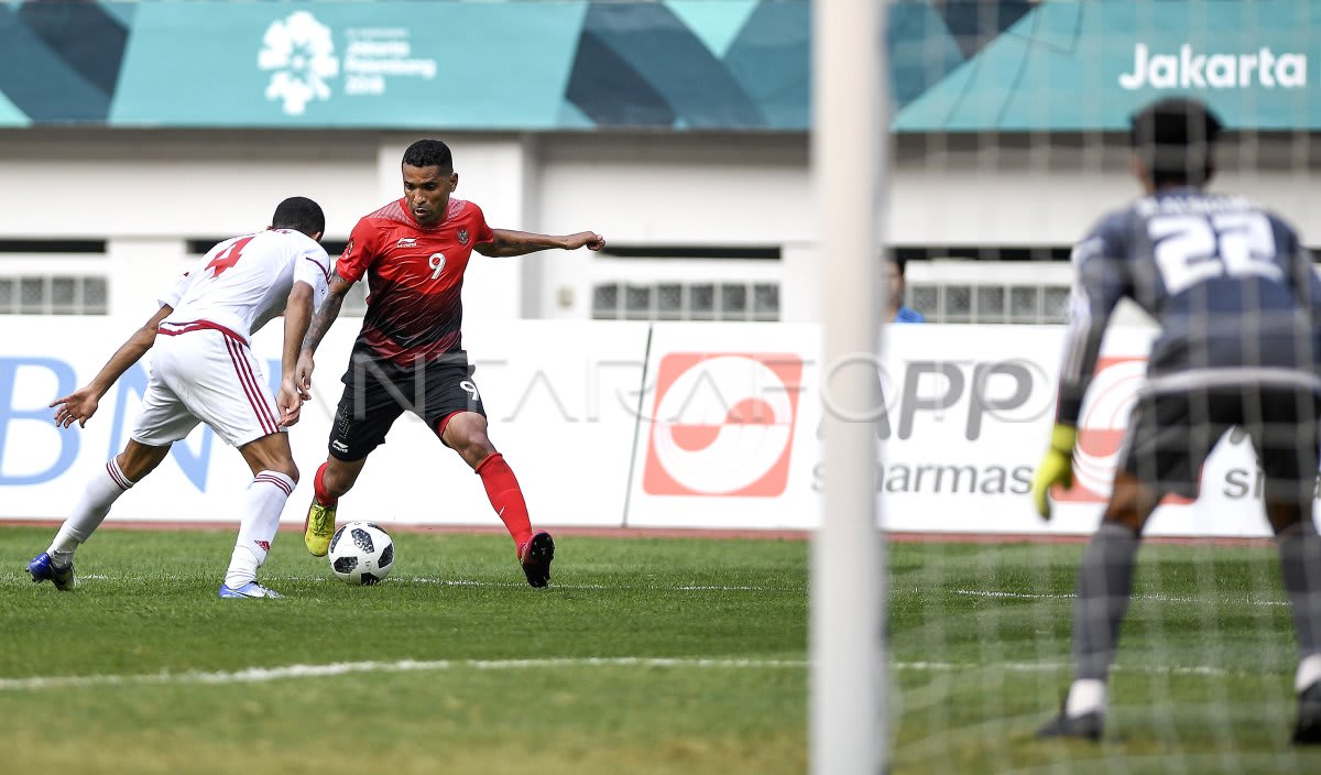 SEPAK BOLA BABAK 16 BESAR INDONESIA VS UNI EMIRAT ARAB | ANTARA Foto