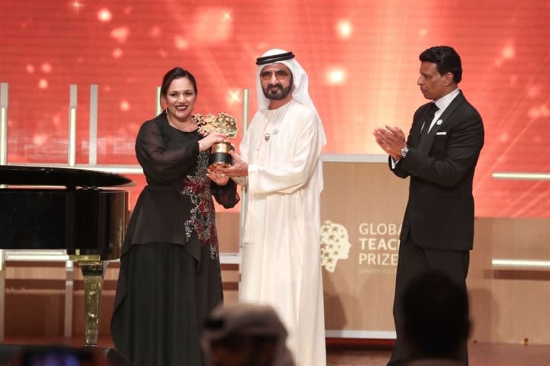 UK teacher wins $1m global prize in Dubai