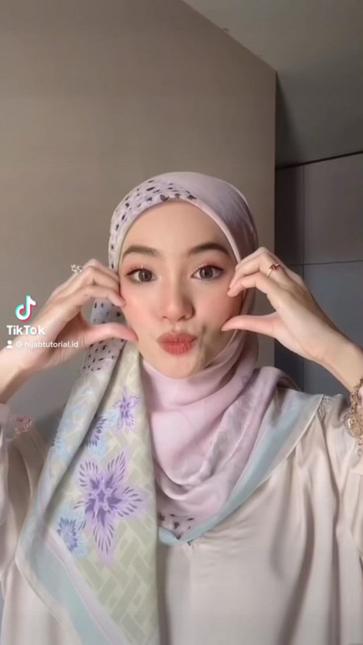 Hijab Tutorial #febreea #hijabtutorial #hijab #hijabers #hijabers ...