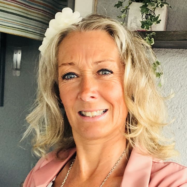 Eva Håkansson - Receptionist - Salong 5 sinnen | LinkedIn