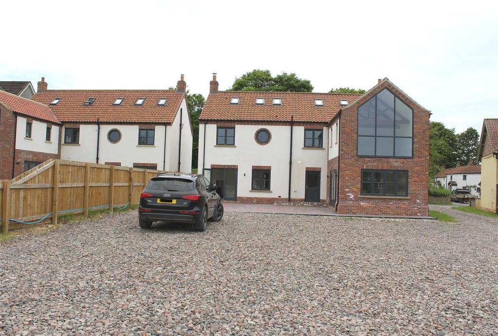 Goodmanham, York 6 bed detached house - £750,000