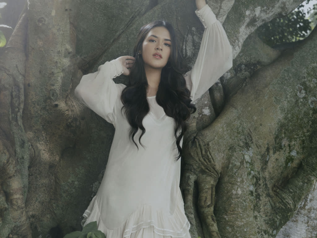 Lirik Lagu Cinta Sederhana Milik Raisa | Opsi ID - Situs Berita Pilihan ...