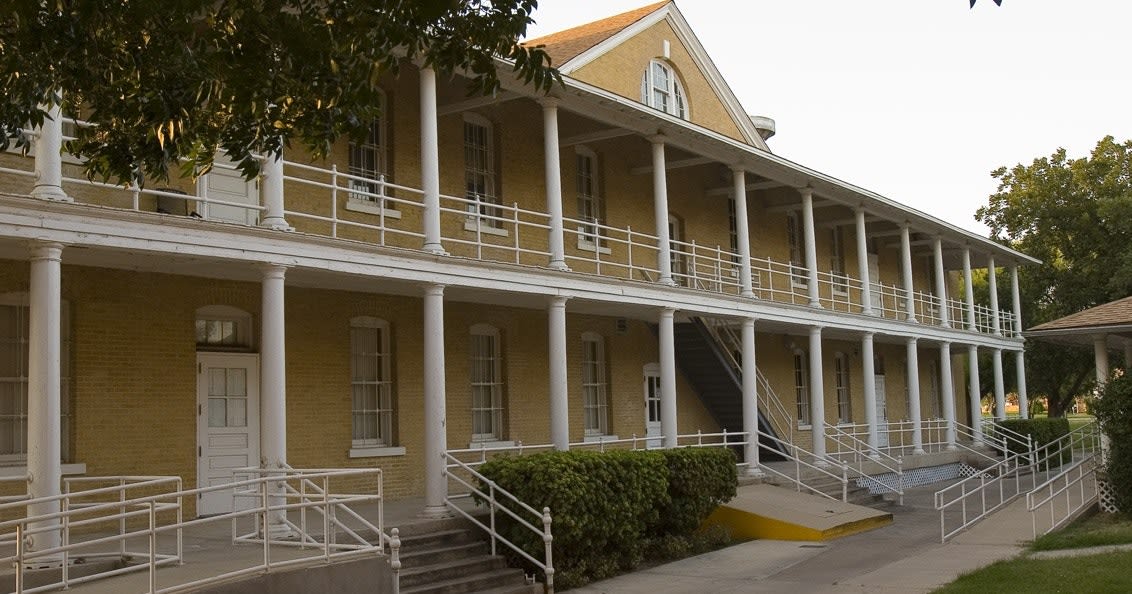 Fort McIntosh Historic District | Texas Time Travel