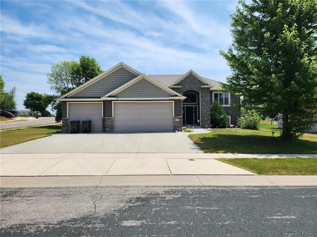 6480 Shetland Drive NW, Rochester, MN, 55901 | MLS: 6397683 | Edina Realty