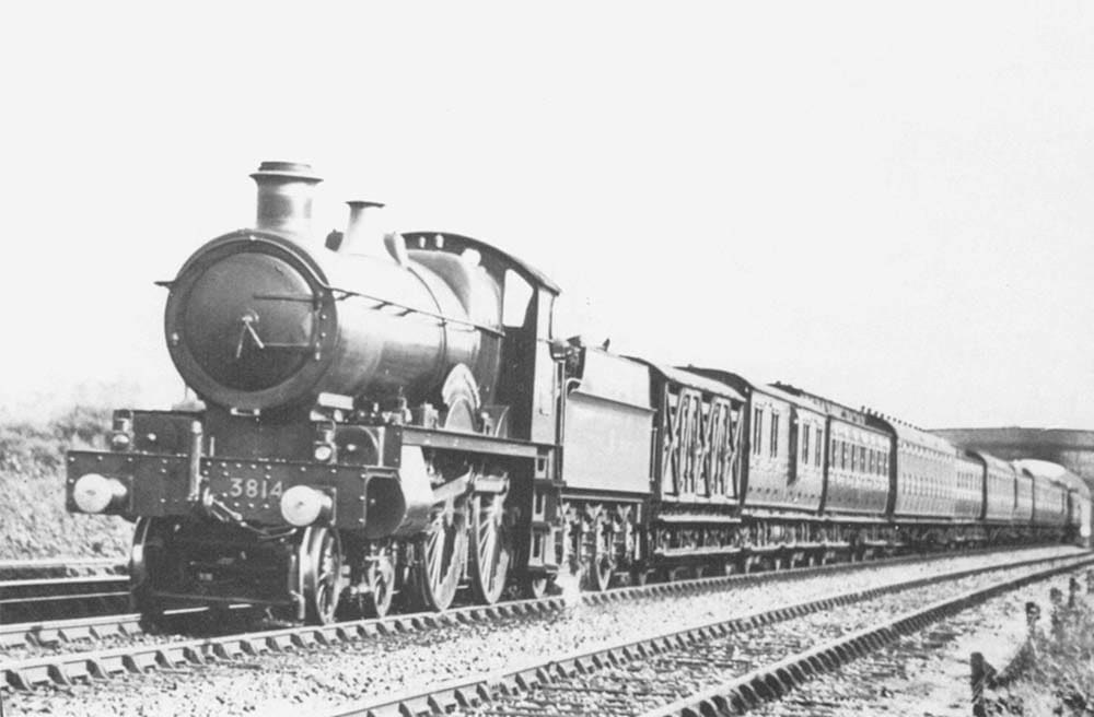 Knowle & Dorridge Station: GWR 4-4-0 County class No 3814 County of ...