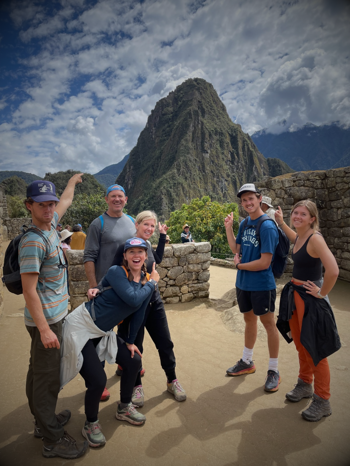 Family exploring Cusco together