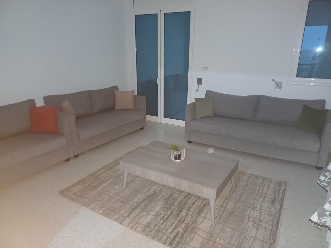 Étage villa s+2 bien équipé vue sur mer