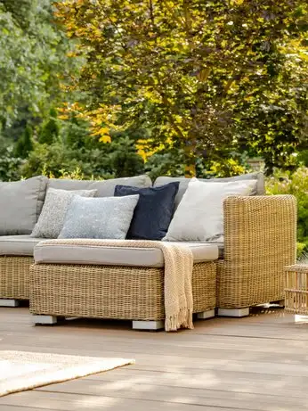 Featured Carousel Tile